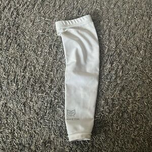 White arm sleeve